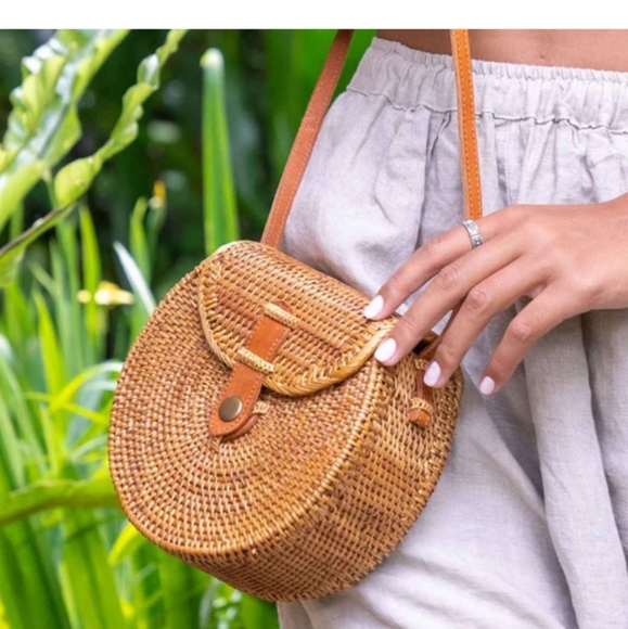 Crabtree and Evelyn Bali Ata Rattan and Leather Crossbody Bag - Picture 3 of 7